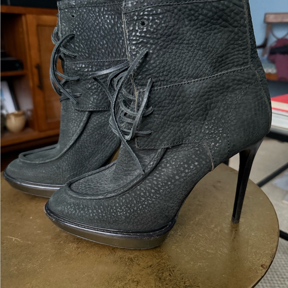 Burberry Black Heeled Nubuck Leather Boots with Lace-Up Detail - Picture 3 of 8